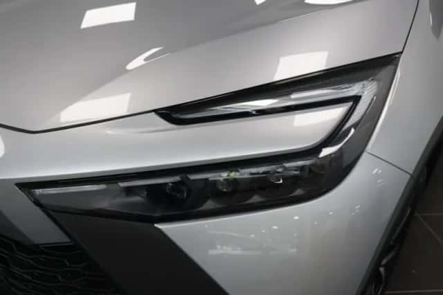 Toyota C-HR (2024) thumbnail 25