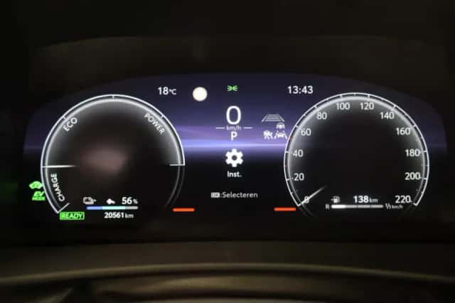 Toyota C-HR (2024) thumbnail 9
