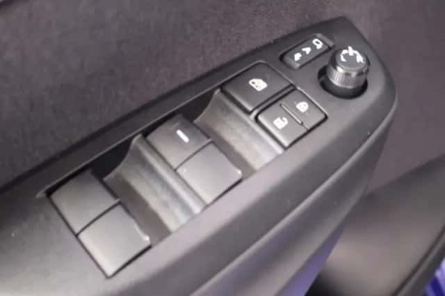 Toyota Yaris (2025) thumbnail 15