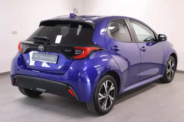 Toyota Yaris (2025) thumbnail 3