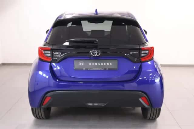 Toyota Yaris (2025) thumbnail 4