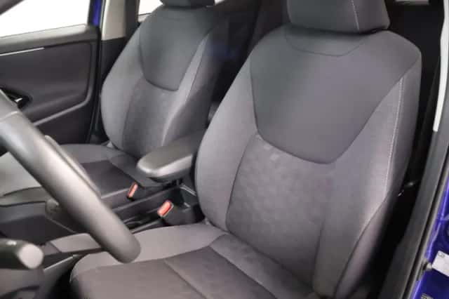 Toyota Yaris (2025) thumbnail 8