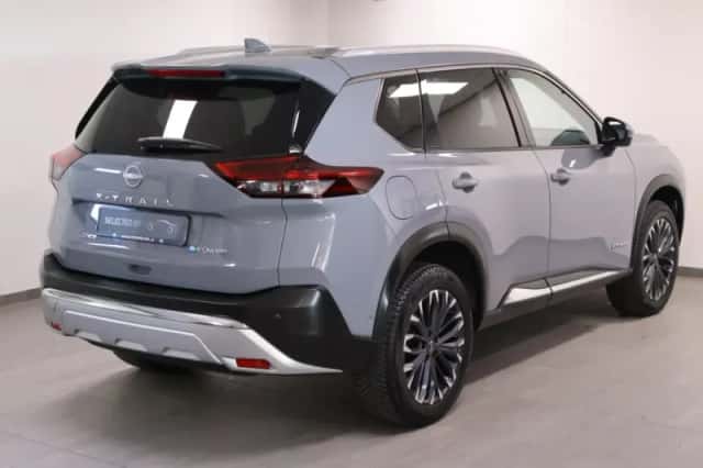 Nissan X-Trail (2022) thumbnail 3
