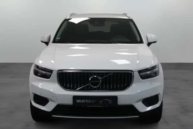 Volvo XC40 (2022) thumbnail 2