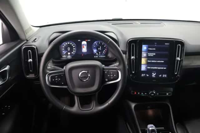 Volvo XC40 (2022) thumbnail 13