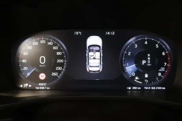 Volvo XC40 (2022) thumbnail 14