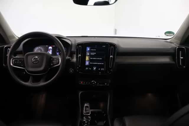 Volvo XC40 (2022) thumbnail 15