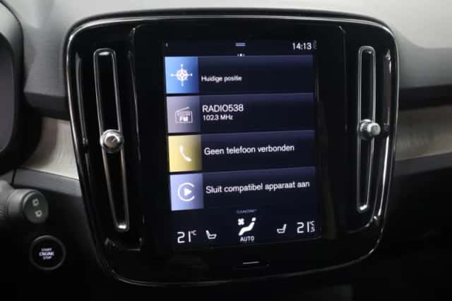 Volvo XC40 (2022) thumbnail 16
