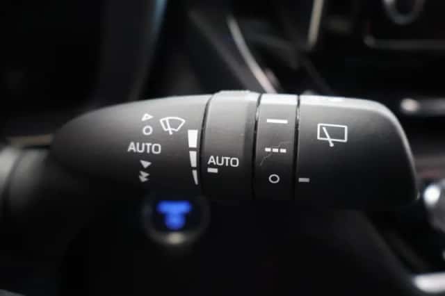Toyota Corolla (2019) thumbnail 12