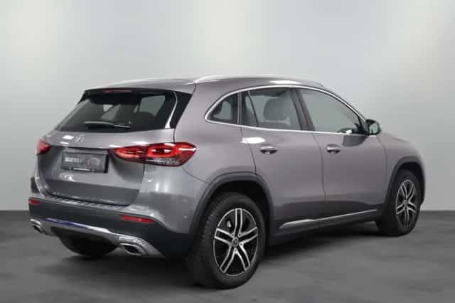 Mercedes-Benz GLA (2020) thumbnail 3