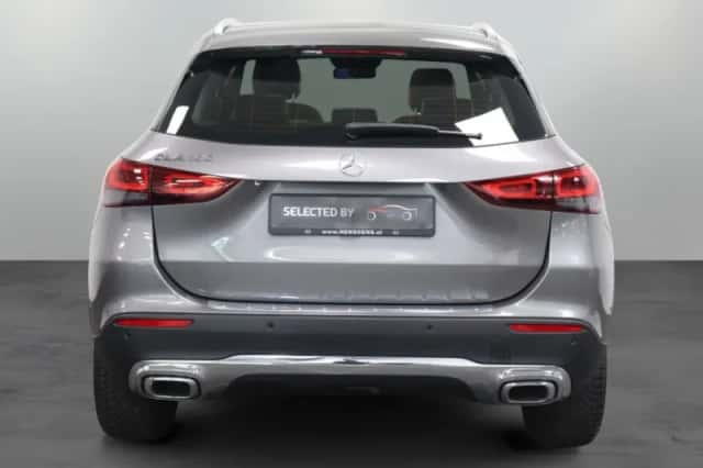 Mercedes-Benz GLA (2020) thumbnail 4