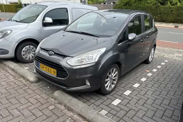 Ford B-Max (2012) thumbnail 2