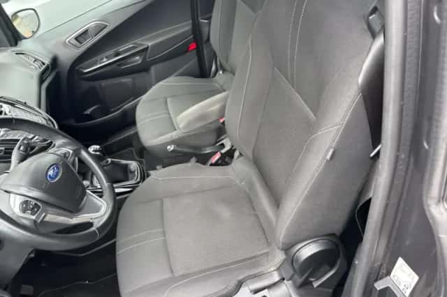 Ford B-Max (2012) thumbnail 10