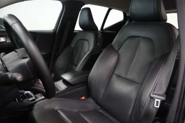 Volvo XC40 (2020) thumbnail 5