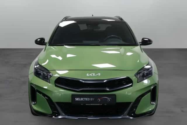 Kia XCeed (2022) thumbnail 2