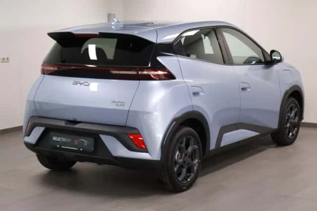 BYD Dolphin (2025) thumbnail 3