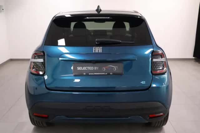 Fiat 600E (2023) thumbnail 4