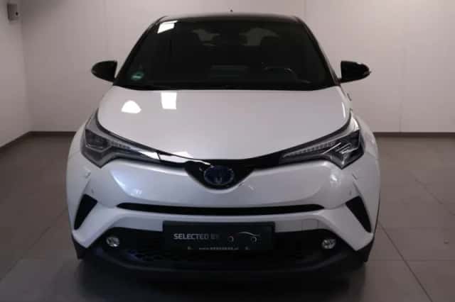 Toyota C-HR (2018) thumbnail 2