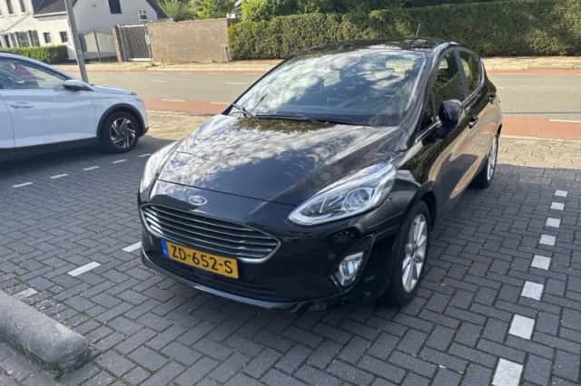 Ford Fiesta (2019) thumbnail 2