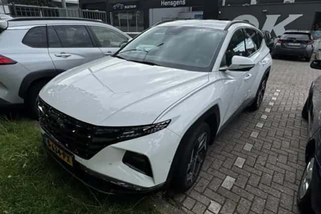 Hyundai Tucson (2022) thumbnail 4
