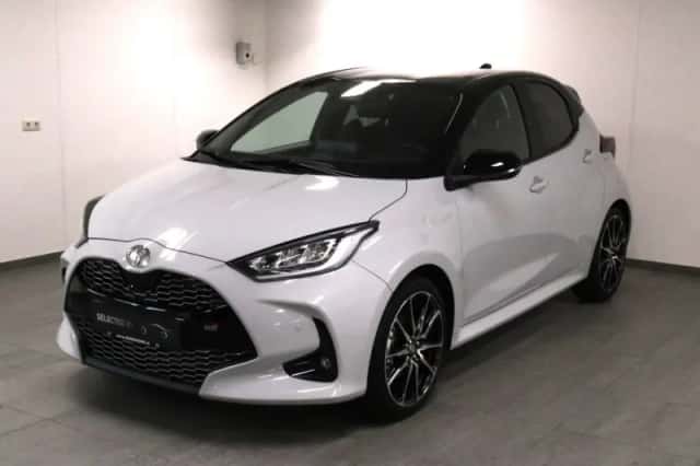 Toyota Yaris (2026) thumbnail 1