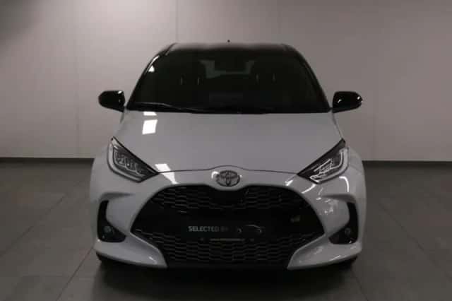 Toyota Yaris (2026) thumbnail 2