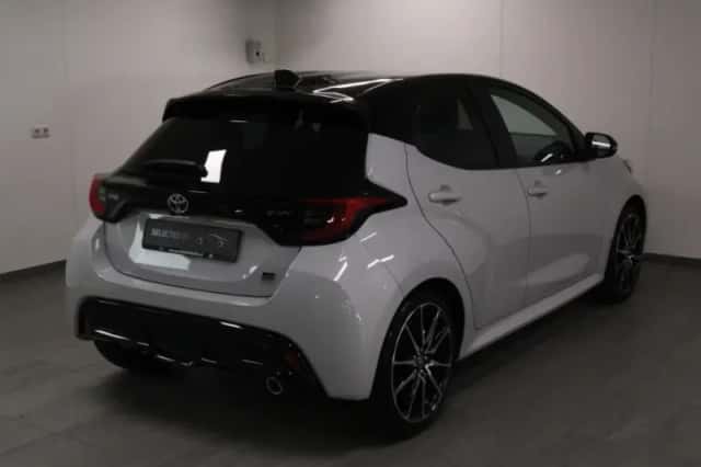 Toyota Yaris (2026) thumbnail 3