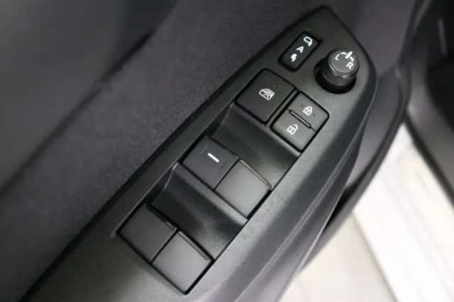 Toyota Yaris (2026) thumbnail 24