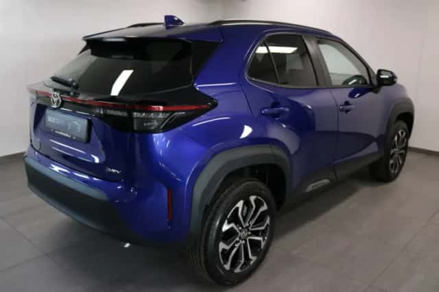Toyota Yaris Cross (2024) thumbnail 3