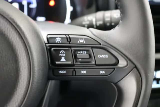 Toyota Yaris Cross (2024) thumbnail 23