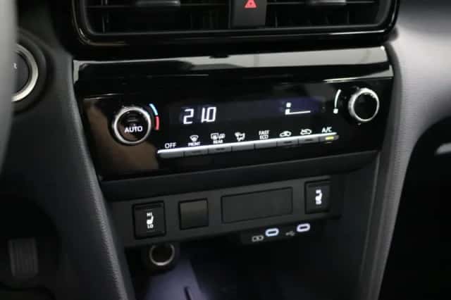 Toyota Yaris Cross (2024) thumbnail 24