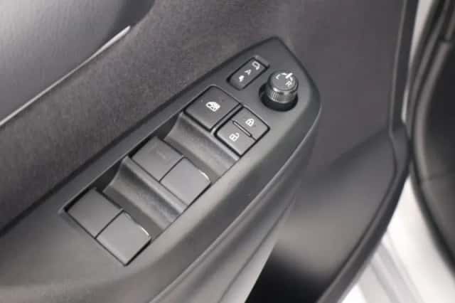 Toyota Yaris (2025) thumbnail 15