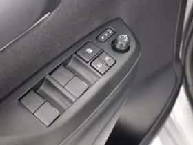 Toyota Yaris (2025) thumbnail 15