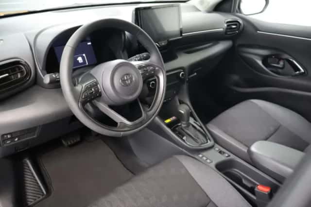 Toyota Yaris (2025) thumbnail 7