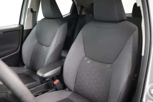 Toyota Yaris (2025) thumbnail 8