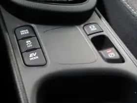 Toyota Yaris Cross (2025) thumbnail 30