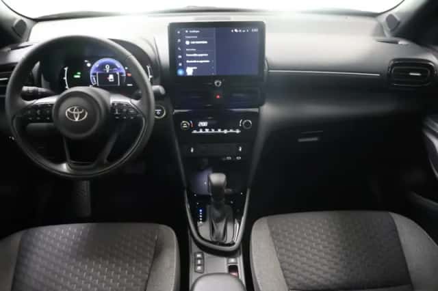 Toyota Yaris Cross (2025) thumbnail 6