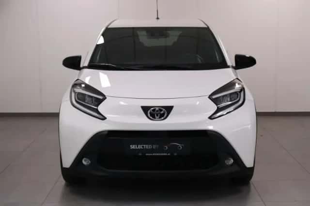 Toyota Aygo X (2023) thumbnail 2