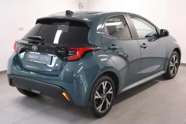 Toyota Yaris (2025) thumbnail 3