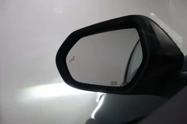 Toyota Yaris (2025) thumbnail 30
