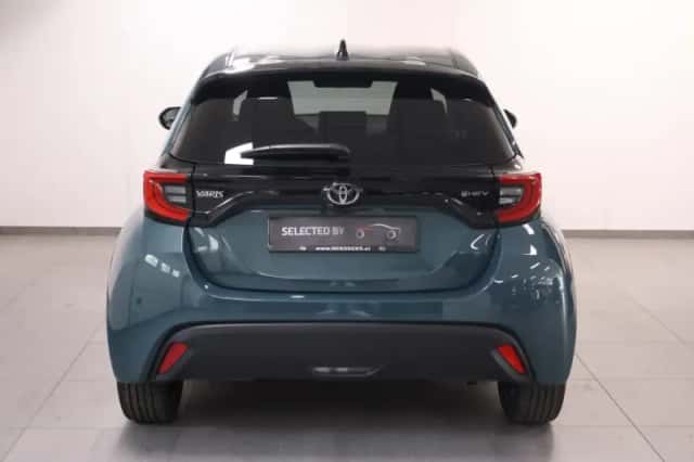 Toyota Yaris (2025) thumbnail 4