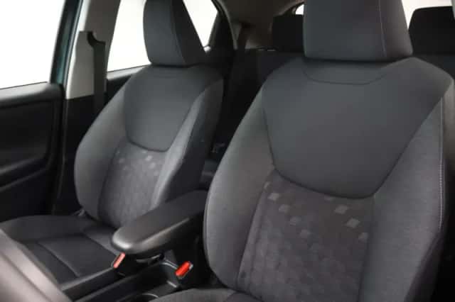 Toyota Yaris (2025) thumbnail 8