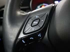 Toyota C-HR (2020) thumbnail 18
