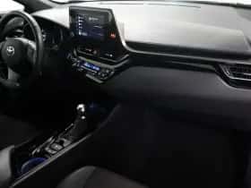 Toyota C-HR (2020) thumbnail 8