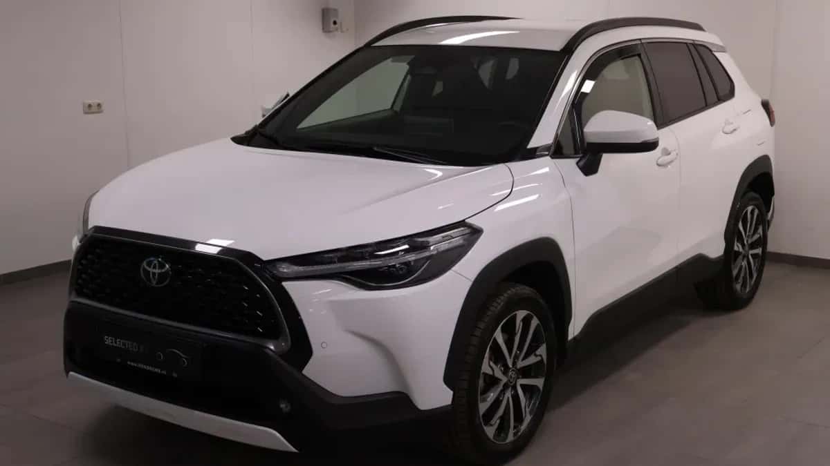 Toyota Corolla (2023) — foto 1