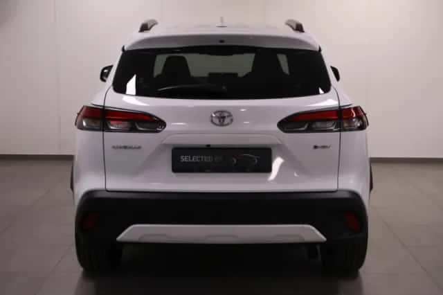 Toyota Corolla (2023) thumbnail 3