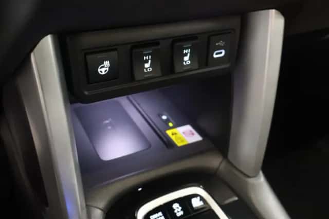 Toyota Corolla (2023) thumbnail 24
