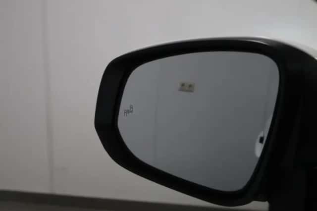 Toyota Corolla (2023) thumbnail 27