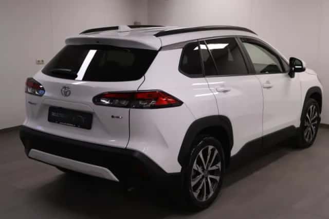 Toyota Corolla (2023) thumbnail 4