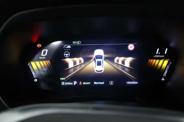 MG ZS (2025) thumbnail 23